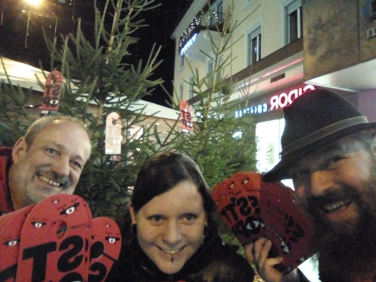 PiratKilian's tweet photo. Morgen wird 10Jahre PiraTENpartei Schweiz gefeiert:

Was sind Eure Impressionen von &amp; mit Piraten?

#Seebrücke #Versicherungsspione #PolitikLIVE

#1Place
#2Pictures
#3Hashtags
#4Pirates
---------------
#10YearsBirthdayChallenge

#piraTEN #Schweiz #12July19 #Biday #PirateChallenge https://t.co/sGzwEc6tll