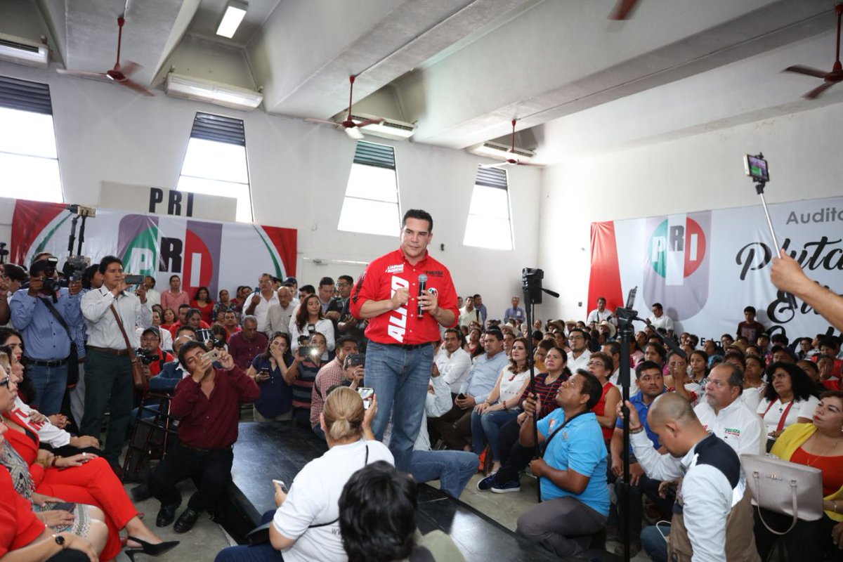 alitomorenoc's tweet photo. Muy contentos de estar en #Chiapas, un estado que es un orgullo para todo el país por su origen democrático, por su decidida mexicanidad y por su convicción federalista. #LaFuerzaDeLaMilitancia https://t.co/KKpvTzjpxA