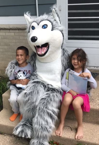 GMSNorth's tweet photo. What a fun way to spend a summer day!  Thank you Harrison students for such a fun day! #HuskyBookDrop #Geneva304 https://t.co/pG2JsWA1DY