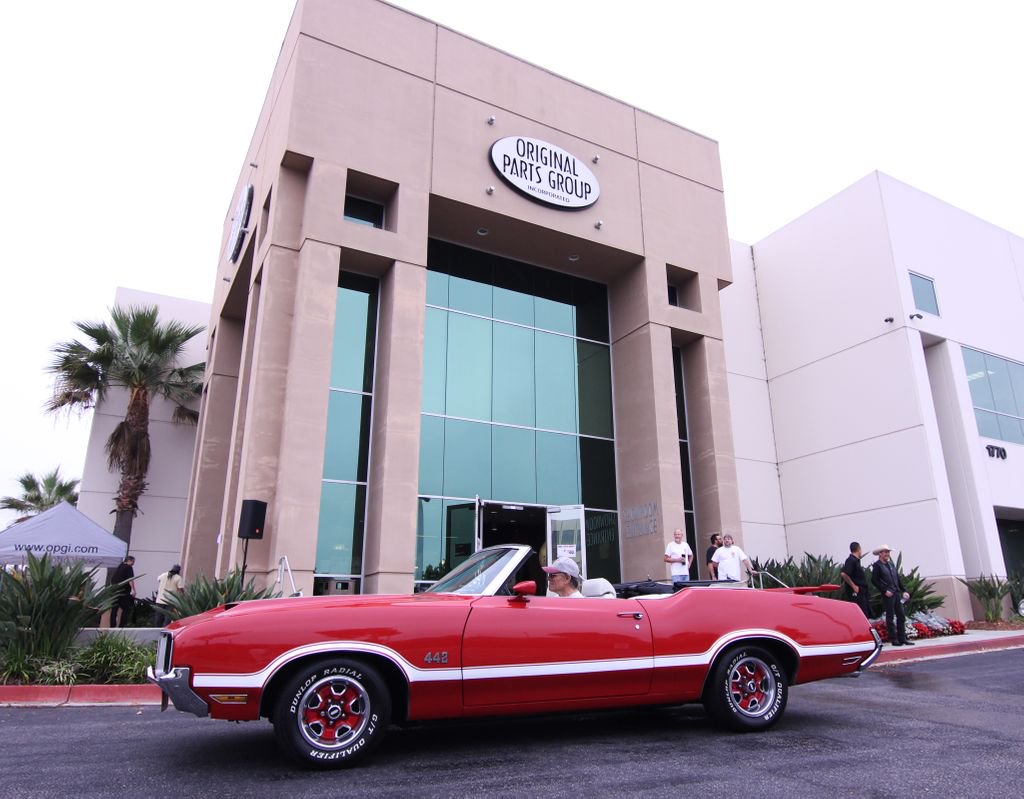 OriginalParts's tweet photo. Have you registered yet? If not, don't worry, there is still time. Head over the link below to register your vehicle for our 2019 Buick, Oldsmobile, Pontiac & Cadillac Car Show this Saturday here at OPGI.
https://t.co/k4aJU7Gjz0
#SpringSummerSeries #CarShow #ClassicCars https://t.co/wtp32WLC9y