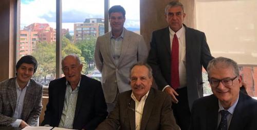 AvicolSA's tweet photo. AVIAGEN Continua dinámica expansión en América Latina; el día 10 de Julio, el Grupo Aviagen® firmó un acuerdo y compró la propiedad y control de Avícola Colombiana S.A. Avicol. más información sobre esta noticia en: https://t.co/MsJPNPjjga https://t.co/GA59fyPWSh