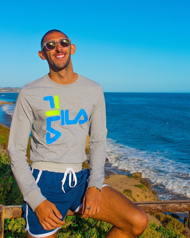 It’s officially summer body season &amp; I couldn’t be more thankful for my weekly @SoulCycle rides keeping me tiiight 🙌🏼🚴🙌🏼 You already know you can find me beachside all weekend loooooong! 🌞😎 Come join the west side fun if you’re in LA! 🏖💙✌🏼😉 #SoulGifted #BluePerk