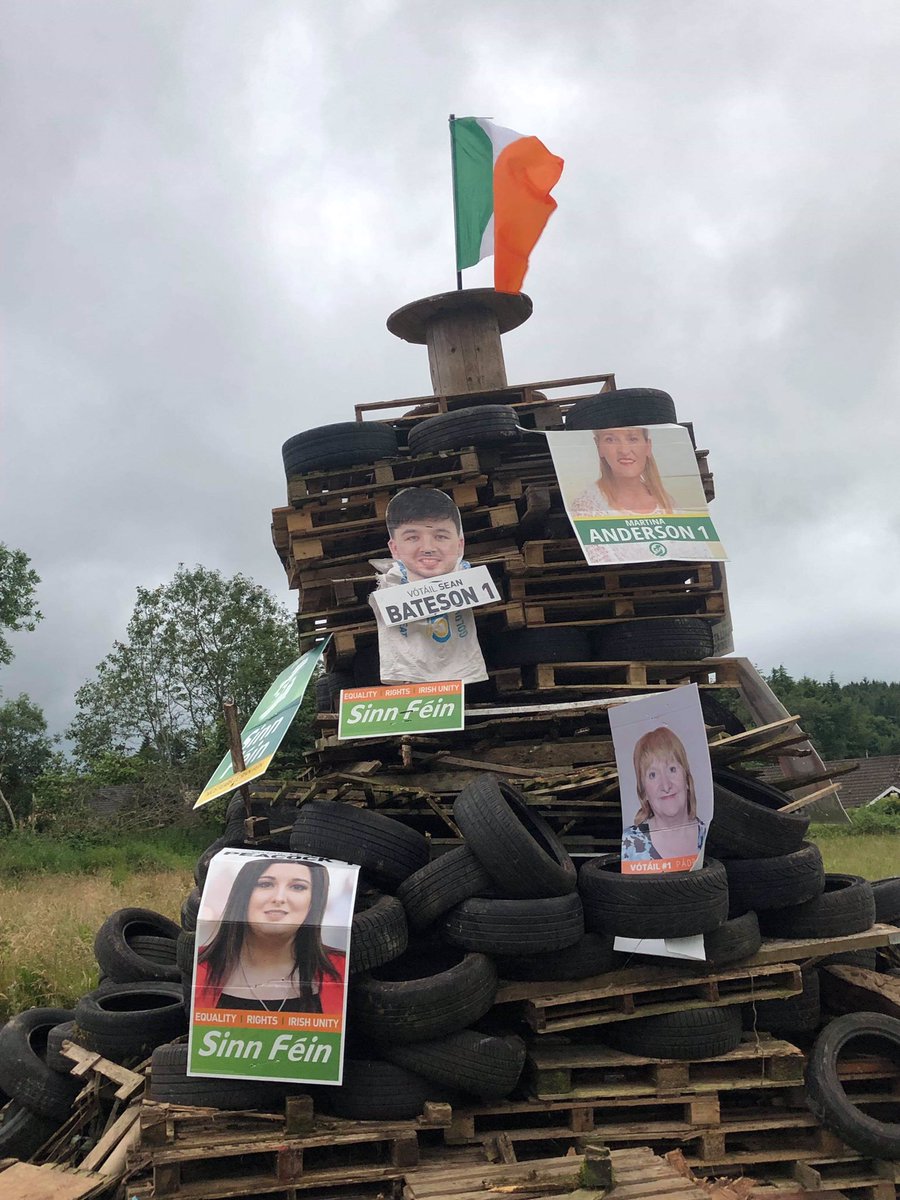 BatesonSean's tweet photo. Garvagh bonfire this evening, which they say is meant to be a form of cultural expression? 🤔 In reality its bigotry, hatred and intolerance. Plain and simple! This has been reported as a hate crime and should be condemned by all. I will wait to see. https://t.co/h0cO5PAMWQ