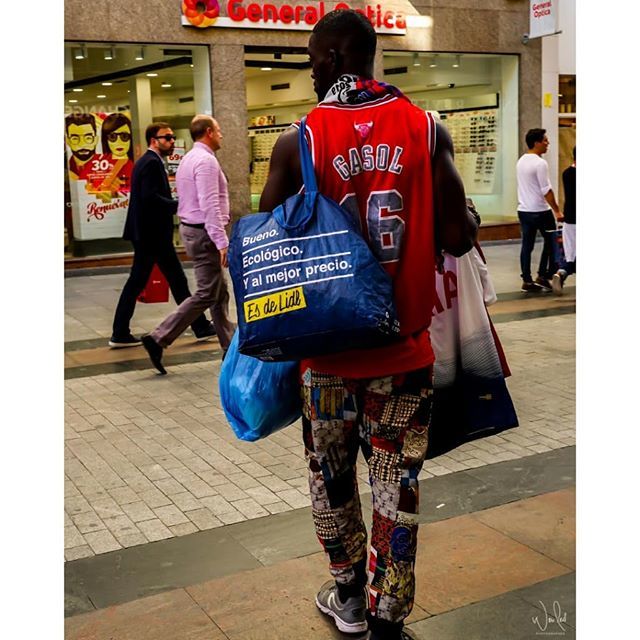 misumiumxs's tweet photo. Publicidad intrínseca.
.
.
.
#madrid #madridspain #spain #españa #streetphotographer #streetphoto #streetfinder #street_storytelling #streetphotographerinternational #insidephotos #timeless_streets #womenstreetphotographers #womenphotographers #capturest… https://t.co/w0z3OWz5RK https://t.co/KZWHOgX5Fr