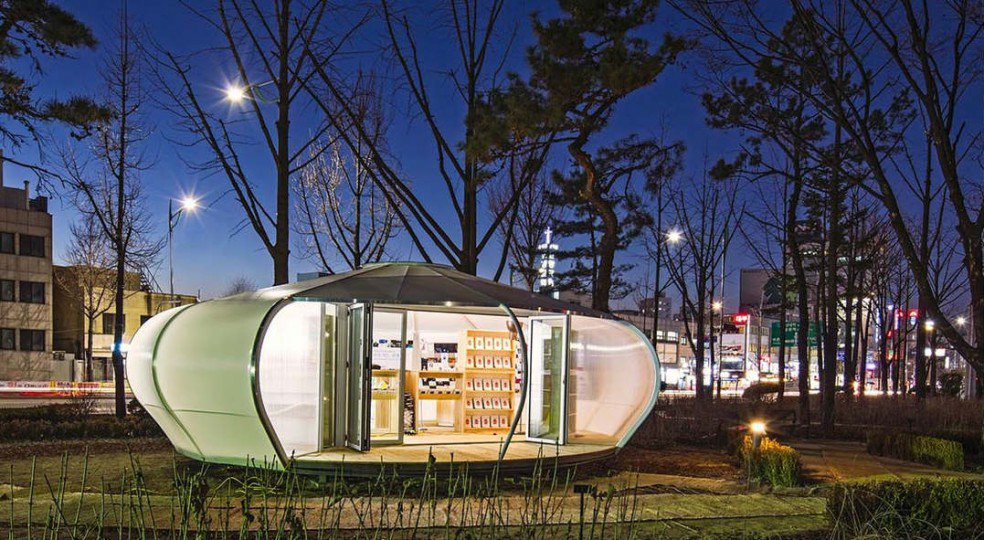 illibraio's tweet photo. Una mini #biblioteca in mezzo al parco, che di notte si “trasforma” in una lanterna: si tratta di un progetto #architettonico inaugurato di recente a #Seul. https://t.co/Ne9GX3Y0EV https://t.co/cZtWvUzVGE