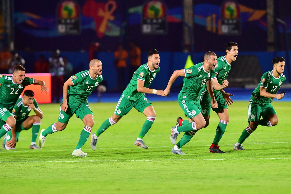 Mohamet_Sahlawi's tweet photo. مبروك لمحاربي الصحرآء الذين قدّمو مباراة رائعة واستحقّوا التأهل الى المربع الذهبي لكأس الامم، رغم ان الأدآء لم يكن بالمستوى الا ان المنتخب الجزائري فعلها وتأهل بجدارة ونتمني القادم افضل😍👌👌🇩🇿🇩🇿
#MsOfficial https://t.co/beNX3NL44N