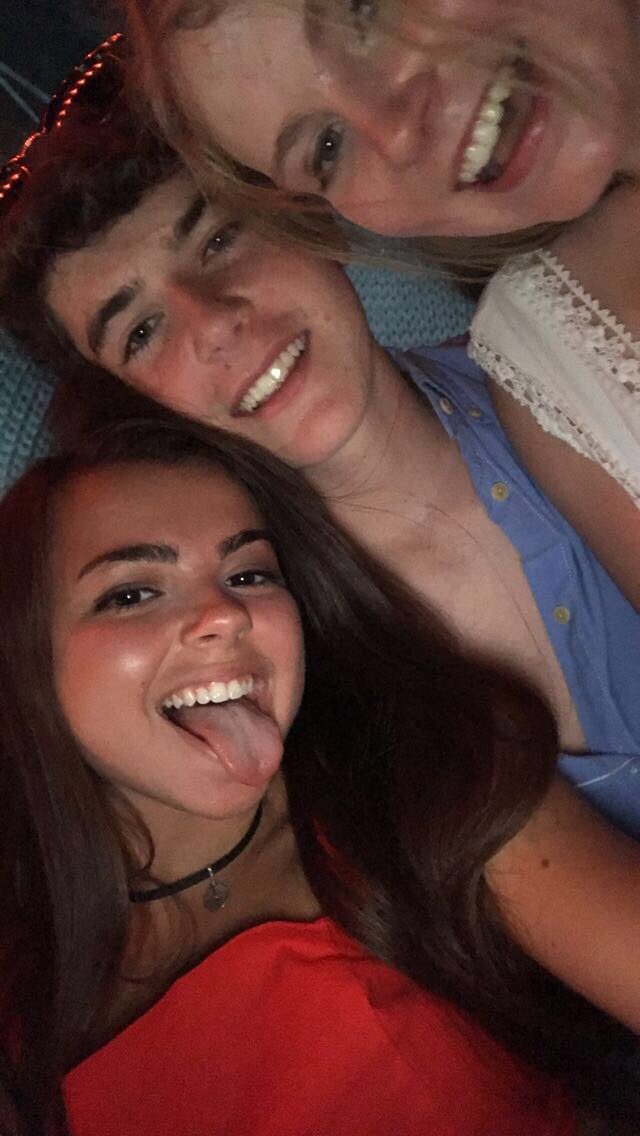 charstohr's tweet photo. Kosss happy birthday!!! Hope it was so fun love you🤩💛💛 @RKosmerl https://t.co/ocLQP0iZ1A