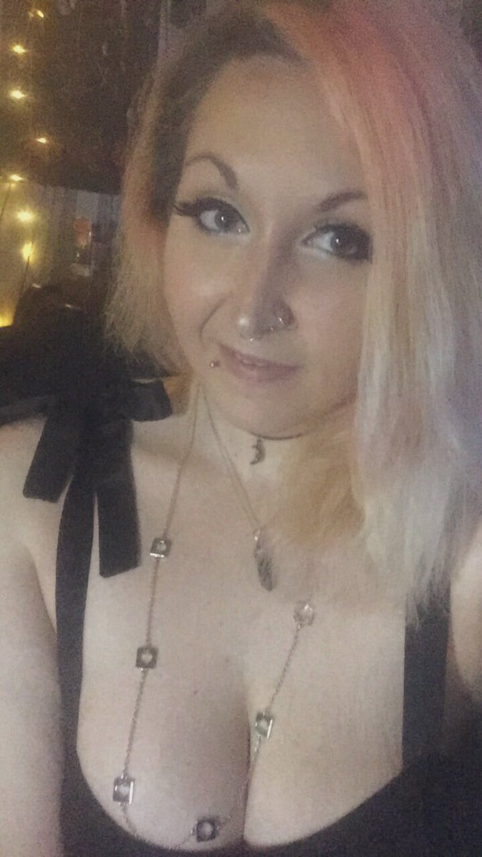 🎆❄️🖤🦇Cheeky Slag🦇🖤❄️🎇 tweet media