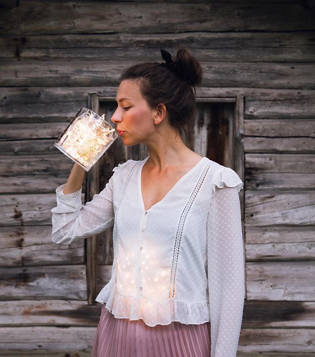 KutovaKika's tweet photo. Trying to soak up the light from this drink because it’s been 12 degrees today and no sun in sight 😂🥶 Welcome to a Finnish Summer haha! How has the Summer been so far in your part of the world? What do you do on a cold or rainy Summer’s day? #slowli… https://t.co/onPkymXpp2 https://t.co/JHRkhkNdj3
