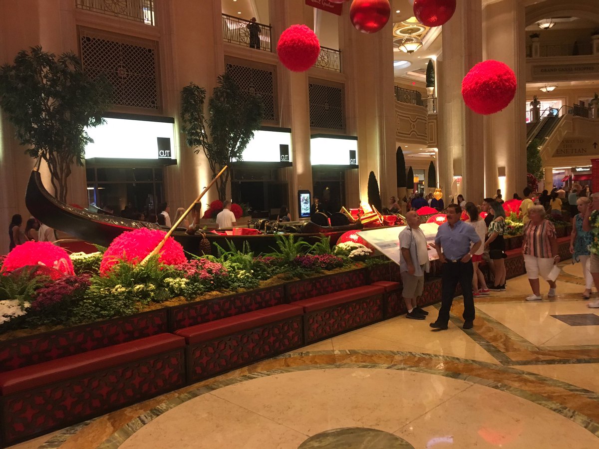 pisingos's tweet photo. Day 12: On a bust du mixed PLO/NLH  à 1500$ et du summer saver ou plutôt looser du Venetian à 1’100$ et finit en cash PLO au Wynn ! Bad day at the office ...#wsop2019 https://t.co/zb44TEccSu