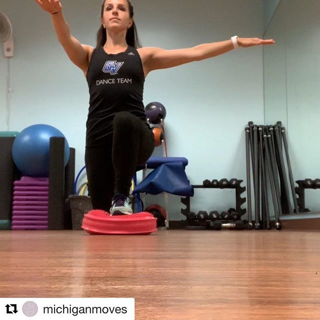DeosBallet's tweet photo. Deos is so excited to have such a talented and knowledgeable PT consultant working with our dancers this summer! Head over to @michiganmoves and like their page! https://t.co/EQZ8zoKpsV https://t.co/hNH9lnwzNn