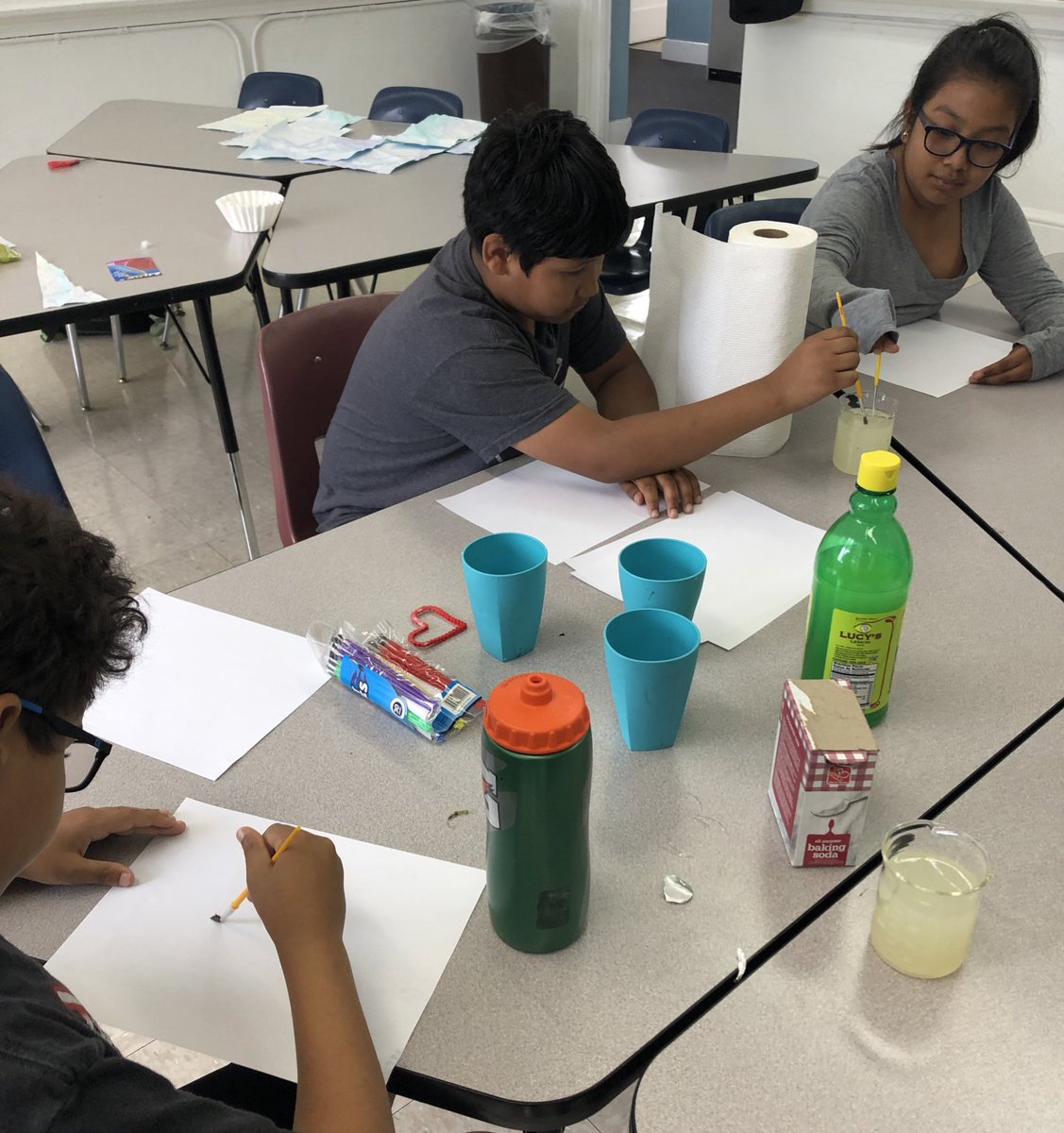 MsGomezEn5to's tweet photo. What do robots and invisible ink have in common? We saw them at the @spymuseum last week and today we made our own! π€π #CCAMakes #CCATeach #Invisibleink #robots #SHSTEM https://t.co/i6G2fJ74eQ