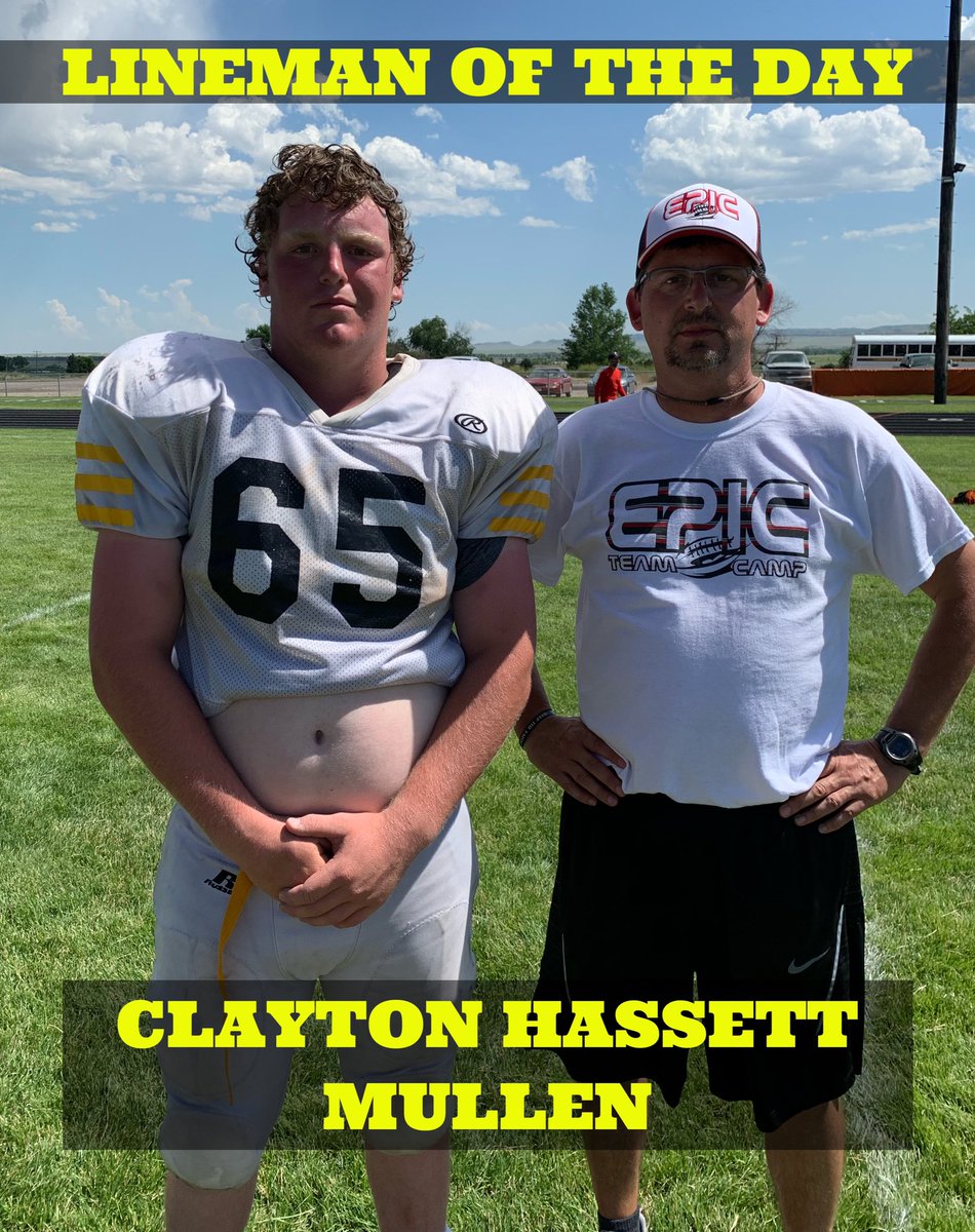 epicteamcamps's tweet photo. When big man says โNo smileโ for the pic....DO NOT Smileโผ๏ธ๐คฃ๐คฃ๐โ
๐๐ช #OwnTheLOS #PaveTheWay #epicfootballcamps @BroncosMullen https://t.co/HVD2HrMt7T