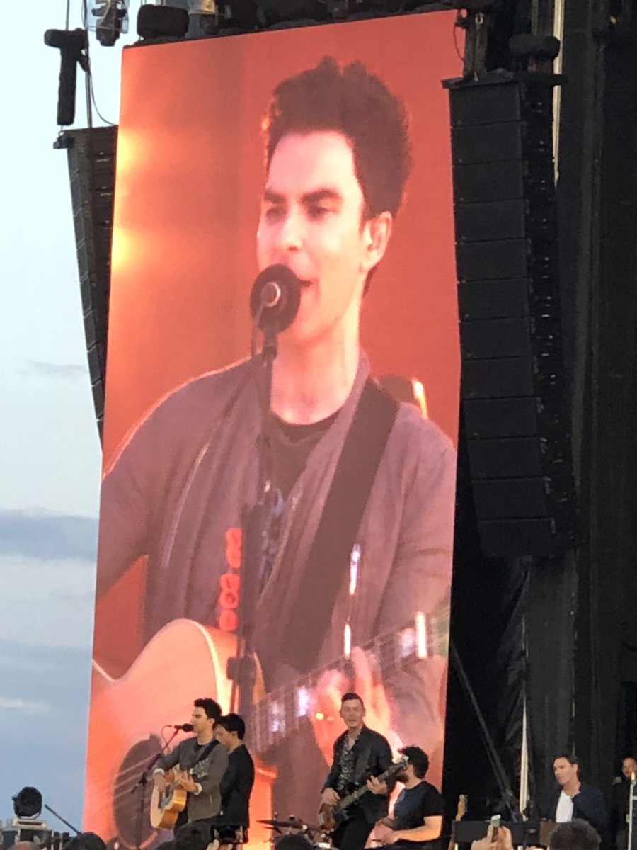 BBCFrediani's tweet image. Superb @stereophonics at @LythamFestival #LF10