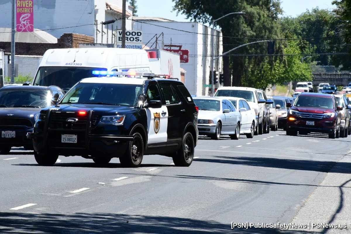 PSNews_Sac's tweet photo. #TRAFFICALERT #BigRigAccident
North 16th Street at Sproule Ave
Big Rig accident with one minor just at Future Ford heading out of downtown to 160.
Major traffic backup due to rush-hour exodus. Utilize alternate route if possible.
#PSNNextLevelCoverage https://t.co/pgvSJnciJy