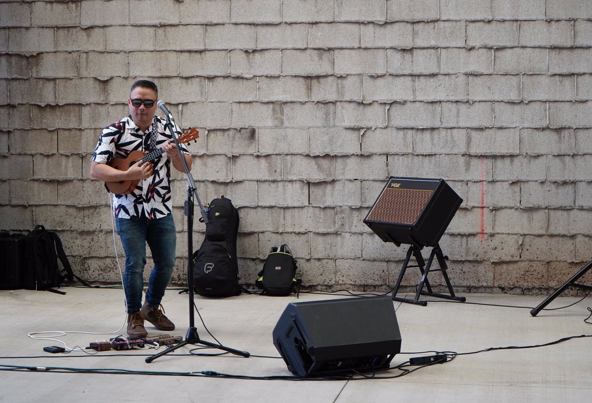 There’s nothing like it 🤘🏼
#kaleigamiao #musician #ukulele #ukulelecover #ukulelecovers #ukulelesongs #ukulelelove #livemusic #hawaii #hawaiimusic #oahu #kakaako #kakaakoart
