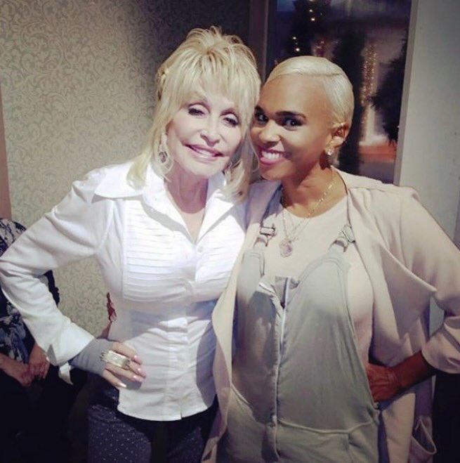 Dolly with costume designer Provi Fulp instagram.com/p/BziWxkLBrJq/…