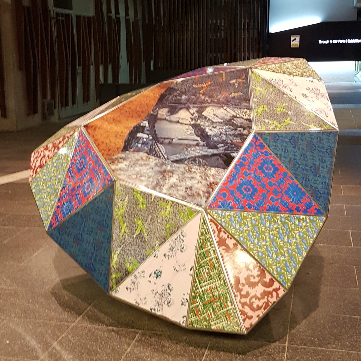 Came across this gorgeous sculpture in Brisbane <a href="/MAWAinc/">MAWA</a> #aamtconf19 #whymaths <a href="/aamtinc/">AAMT</a>