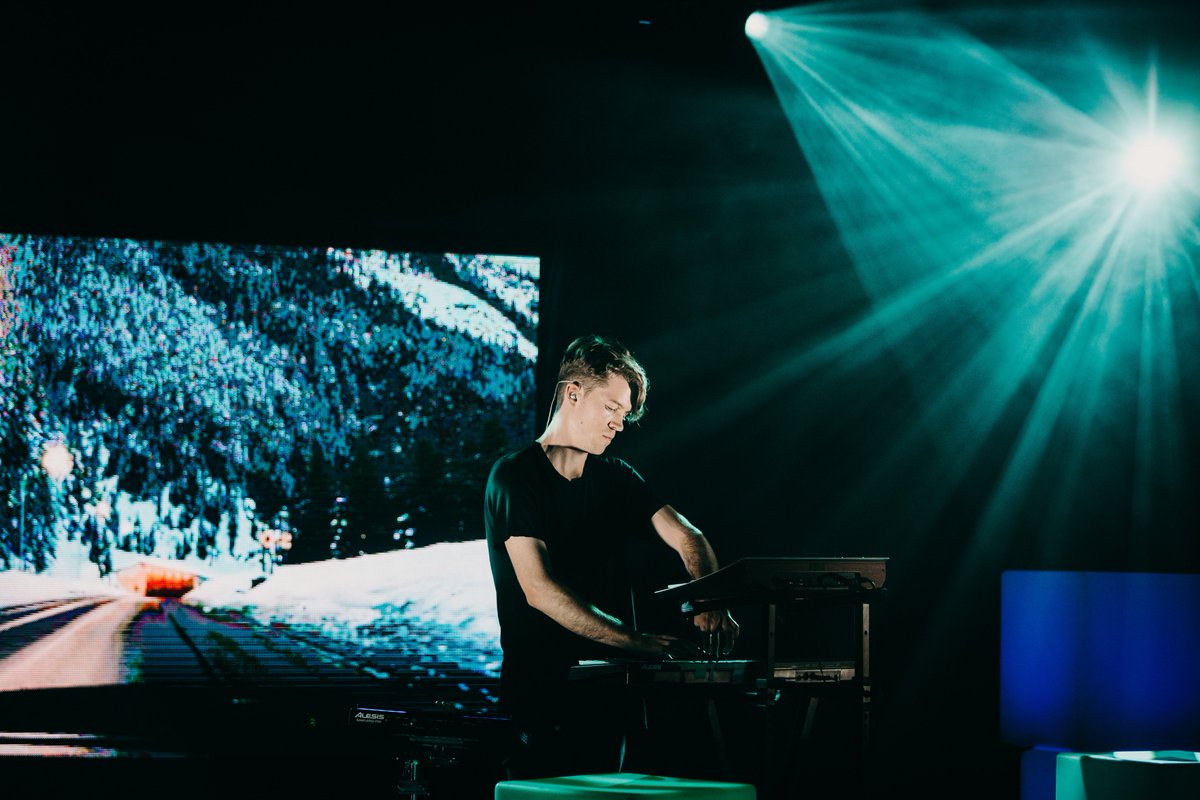 My next single, Detour, will release on July 25th!

Follow my Spotify to be amongst the first to hear it: 
open.spotify.com/artist/1AzyQM3…

Photo by Aimee Catt Photography 📸