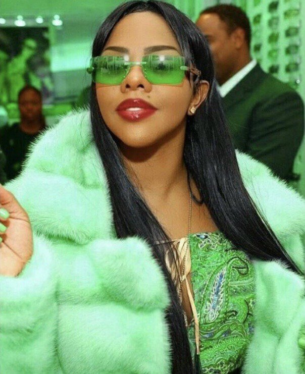Almost 25 yrs in the Game, the crown is untouchable... HAPPY BIRTHDAY Lil Kim 