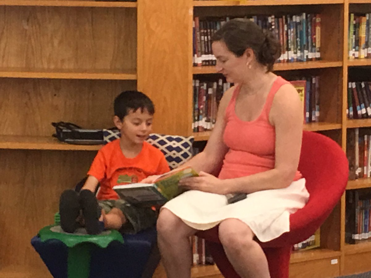 Family fun <a href="/MeriwetherLES/">Meriwether Lewis</a> #summerlibrary #acpslibs <a href="/chalkrelic/">anne straume</a> <a href="/MLSPTO/">Meriwether Lewis PTO</a>
