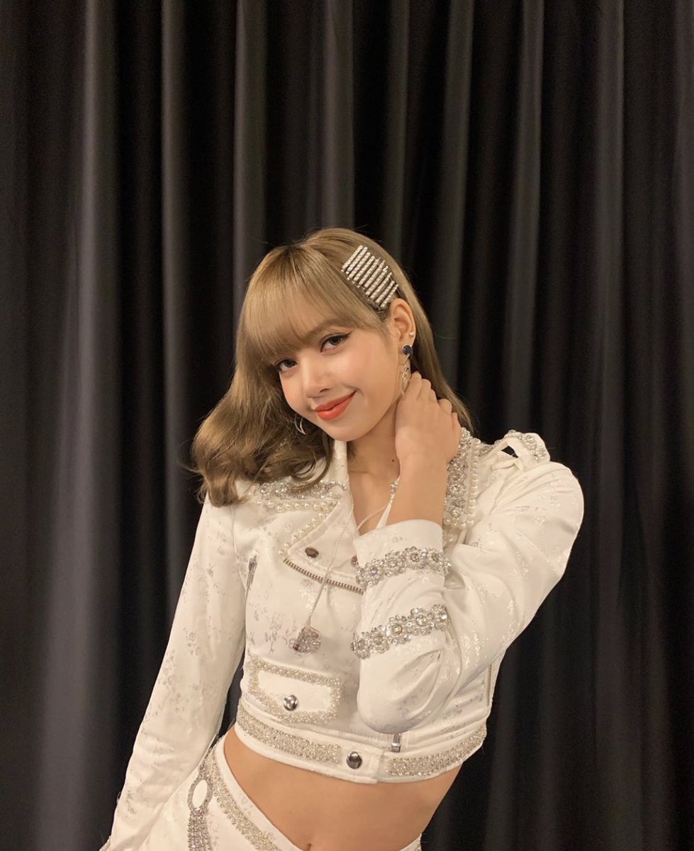 mnaEN's tweet photo. BEAUTIFUL #LISA FROM #BLACKPINK VIA #INSTAGRAM .
#LISA20MParty #LISA #LALISA
#BLACKPINK
#LisaBLACKPINK
#LalisaManoban
#NoLisaNoMoney https://t.co/QpkjBWMoeR