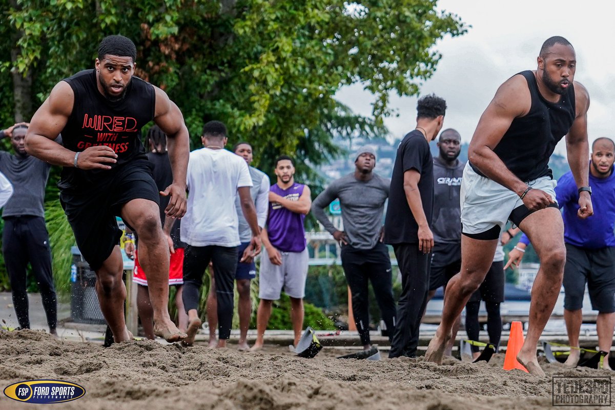 TFordFSP's tweet photo. Two of the Best LB’s in the league! @Bwagz &amp; @KJ_WRIGHT34 the legacy they have built in Seattle will live forever! An the Grind will never be forgotten! #Legendary 

⏱Beach Training session✅

#NFLOffSeasonGrind #GrindKings https://t.co/Ght71Pggb4