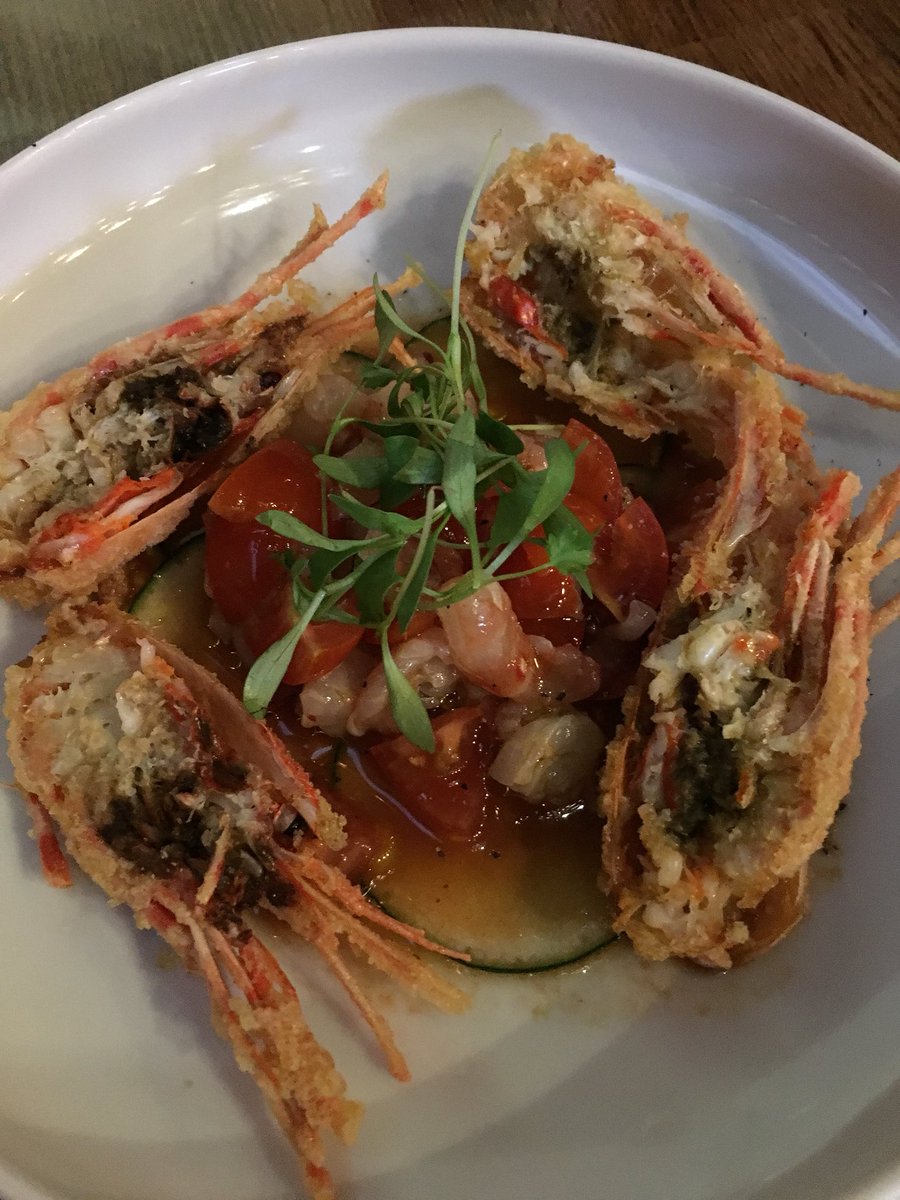 HeyNorge's tweet image. Sushi craving fulfilled! 🍣 

Thanks #ElPez. #ChulaVista #TokioSoul #SeaButter #SweetShrimp #ShishitoPeppers