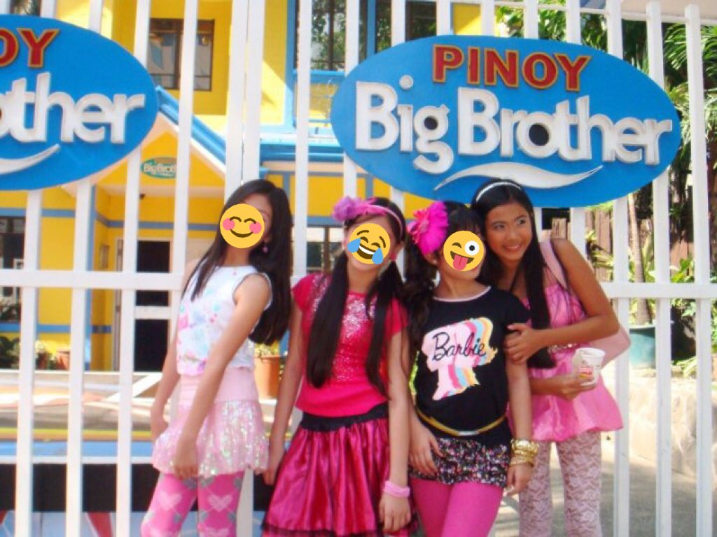 rafyanong's tweet photo. Throwback since wala nama siya rito para sabunutan ako hahhhahhaah way back 2009!!! 

LouYanong CompletesLAYF https://t.co/dyPT3xgIjT