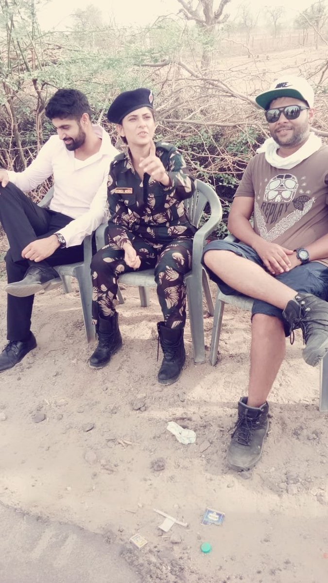 Jennymyangel1's tweet photo. #day5 @jenwinget shooting in #samrau rajasthan #CutiePie #JenniferWinget #CodeM #monica https://t.co/YuLUTEI0ln