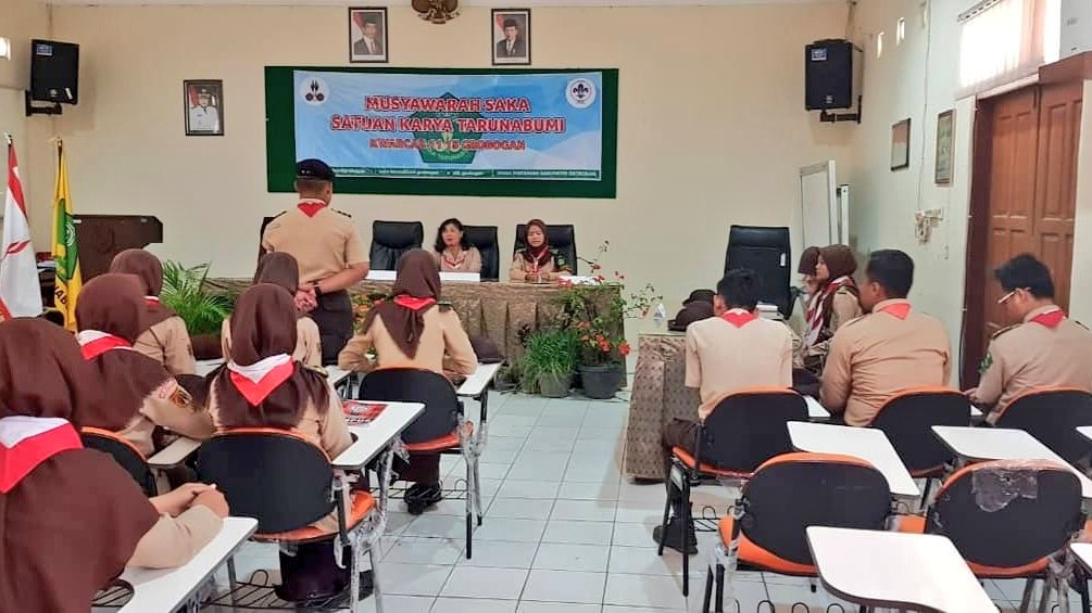 dispertan's tweet photo. Salam Pramuka !!
#KakMin melaporkan acara "Musyawarah Saka Tarunabumi @dispertan tahun 2019", hadir Ketua Harian Pimpinan Saka Tarunabumi  Christina Setyaningsih dan 40 orang di aula Dinas (12/7).

Semoga menambah semangat adik-adik pramuka dlm mengemban tugas sebagai Dewan Saka. https://t.co/DAhps54miS