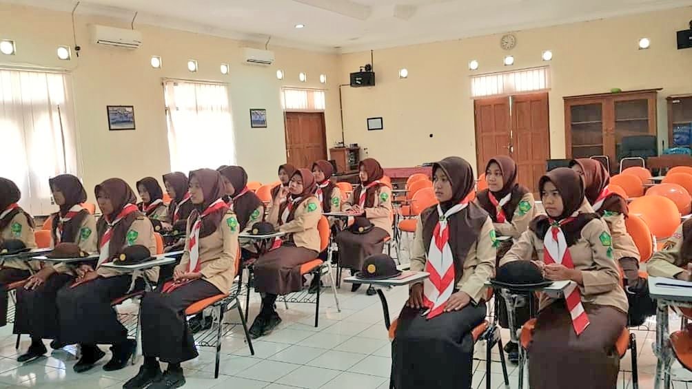 dispertan's tweet photo. Salam Pramuka !!
#KakMin melaporkan acara "Musyawarah Saka Tarunabumi @dispertan tahun 2019", hadir Ketua Harian Pimpinan Saka Tarunabumi  Christina Setyaningsih dan 40 orang di aula Dinas (12/7).

Semoga menambah semangat adik-adik pramuka dlm mengemban tugas sebagai Dewan Saka. https://t.co/DAhps54miS