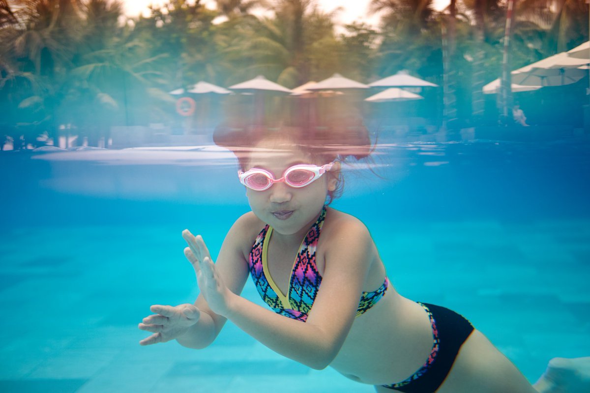 enzo_creation's tweet photo. Are you ready to dive into the weekend?☀️🏖😃
#photography #lifestyle #holiday #hotel #resort #weekend #pool #TGIF https://t.co/7TSFy05tlH