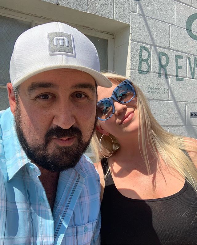 CMMSpectrum's tweet photo. #latergram the kids brought the A GAME for @bitburgerla debut @macleodale πππΊπΊ
.
.
.
.
.
#bitburger #burgers #laburger #laburgers #weekendgram #sunshine https://t.co/8CjLsSCtjf https://t.co/nNMKNeLi77