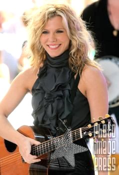 Happy Birthday Wishes to this lovely lady Kimberly Perry!       