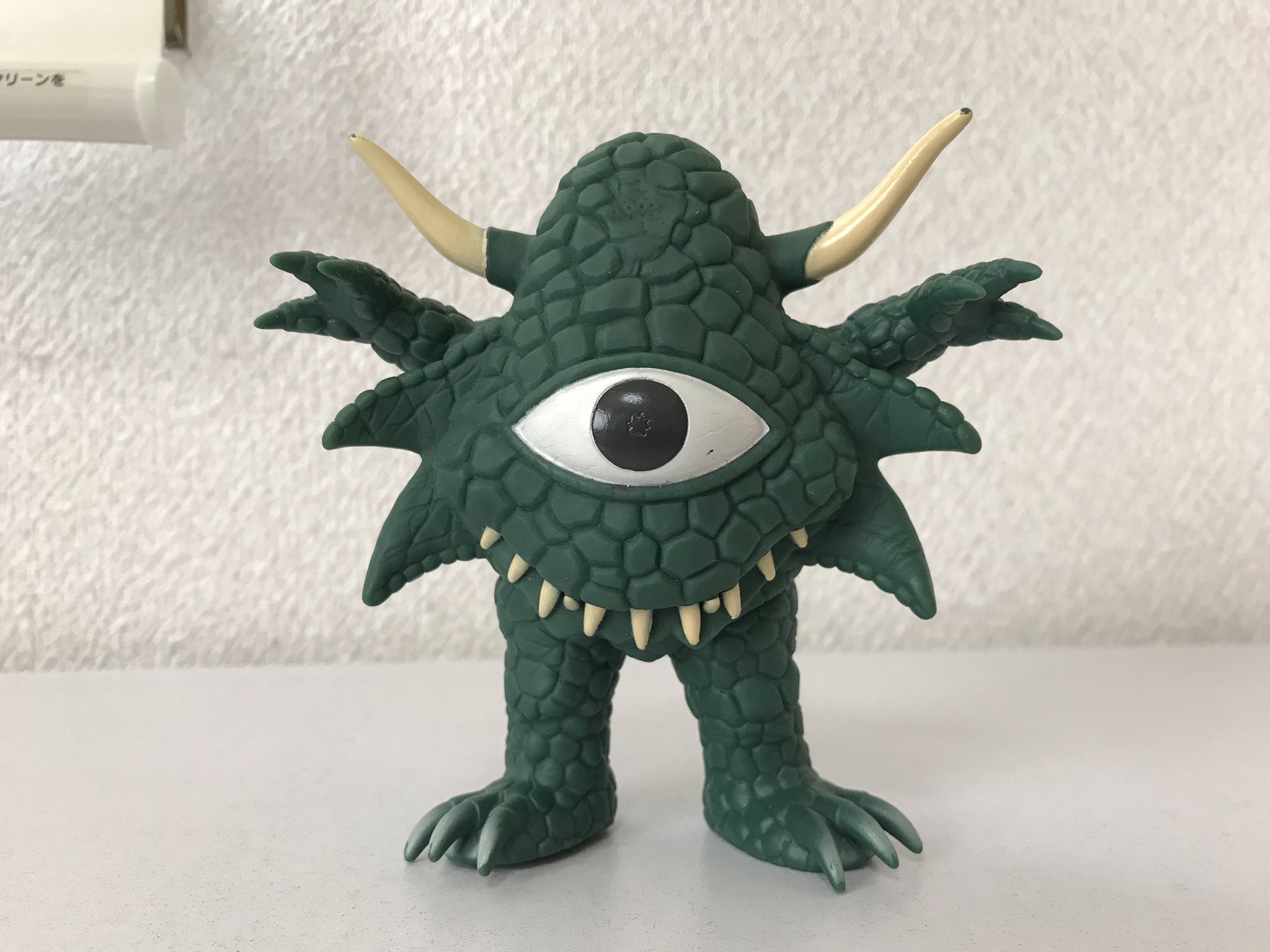 Z ゼータ クロス 特撮コレクター ウルトラ怪獣500のアクマニヤ星人 出来はなかなか良く 特徴的な一つ目がしっかりと再現されている アトラクション用の流用とはいえ ギンガs で久しぶりに登場してくれて とても嬉しかった あなたのソフビ紹介