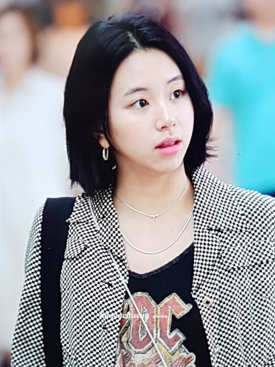 honeychaeng's tweet image. #트와이스 #TWICE #채영 #chaeyoung
190712 #인천공항 프리뷰

헐헐퀴,,