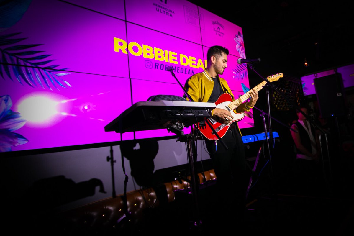 offthestripdtla's tweet photo. And the winner of #offthestripweho season 4 is @robbie_dean1 
🎤🎉🎉🎉💸💸🍾

#weho #singingcompetition #roccosweho https://t.co/b7YxqcnyPq