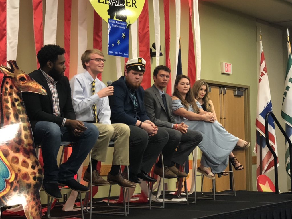IASC_US's tweet photo. The first alumni panel to help close out the experience for the levels 3 and 4 campers. #IASCMagic #Manchester19 https://t.co/xwc8jrofHp