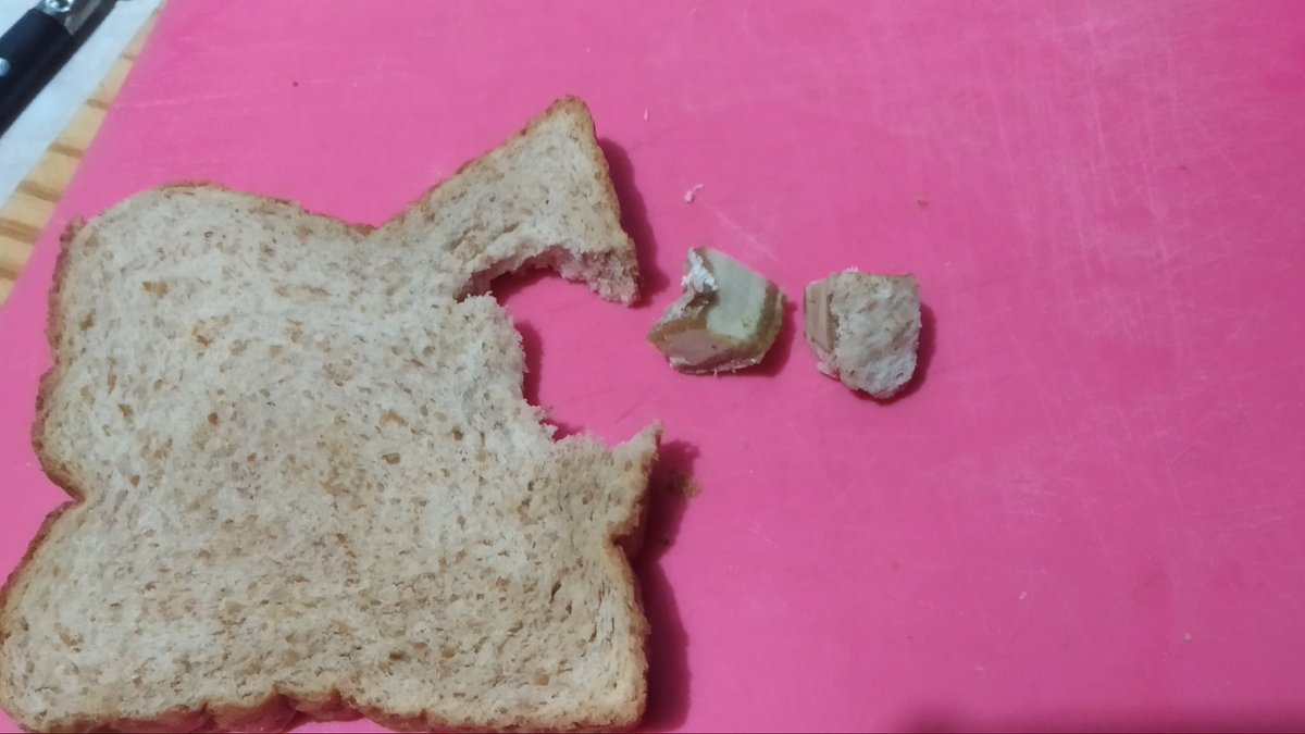 _ricflores's tweet photo. @Grupo_Bimbo Qué onda con esto que me encontré en el Pan Bimbo Integral? https://t.co/deSTBbhUVR