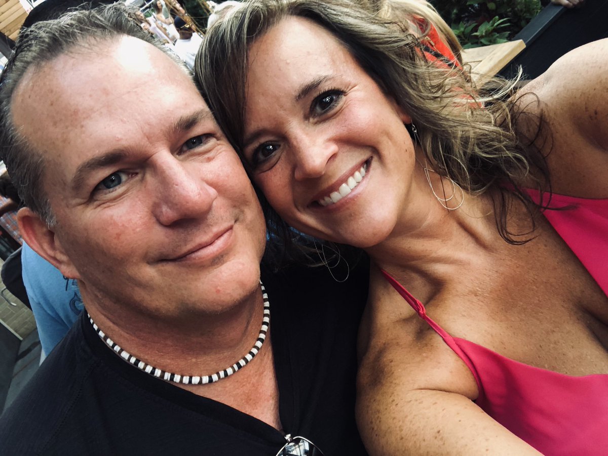 LisaBernholtz's tweet photo. Best anniversary ever #HCNKC https://t.co/7K1YuRaa1g