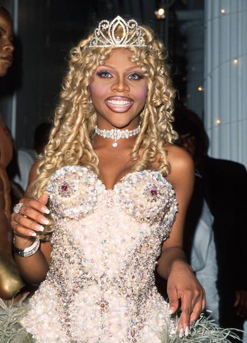 Happy birthday lil kim!  