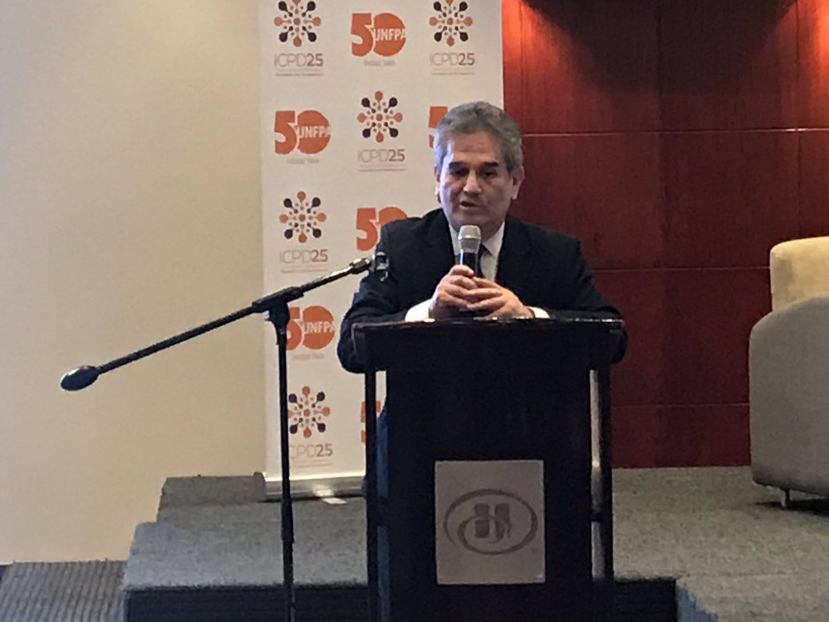 UNFPAecuador's tweet photo. “El Ecuador tiene mucho que hacer para prevenir la lortalidad materna y morbilidad, la demanda insatisfecha de planificación familiar, los embarazos no intencionados, el embarazo en adolescentes, violencia basada en género” #MarioVergara #ICPD50 #UNFPA50 #CIPD25 https://t.co/urREMuaLwz