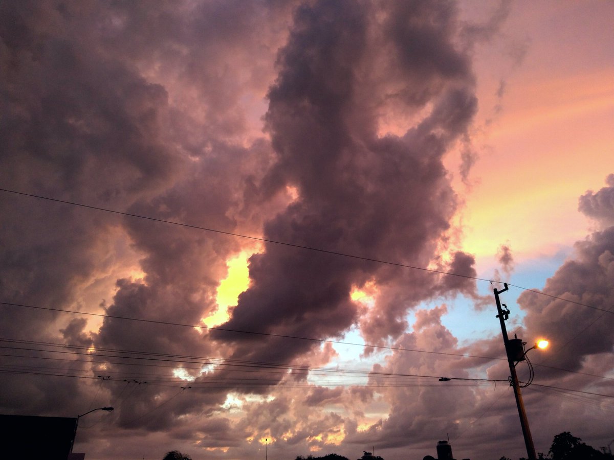 Raul_A_Photo's tweet photo. @ClimaYucatan el atardecer en #CdCaucel https://t.co/APuUYDVD5R