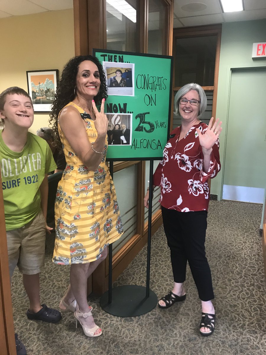 WOW, time flies , celebrating 25 years at TD bank. Great day celebrating with my peers!!❤️⁦<a href="/tracy13moore/">Tracy Moore</a>⁩ ⁦<a href="/EricGriggs_TD/">Eric Griggs</a>⁩