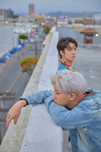 EXO-SC (Sehun & Chanyeol) debut mini-album 'What a life' will have triple title tracks:

'What a life'
'있어 희미하게'
'부르면 돼'

Album producing was done by Dynamic Duo Gaeko and Devine Channel

July 22 release

n.news.naver.com/entertain/now/…