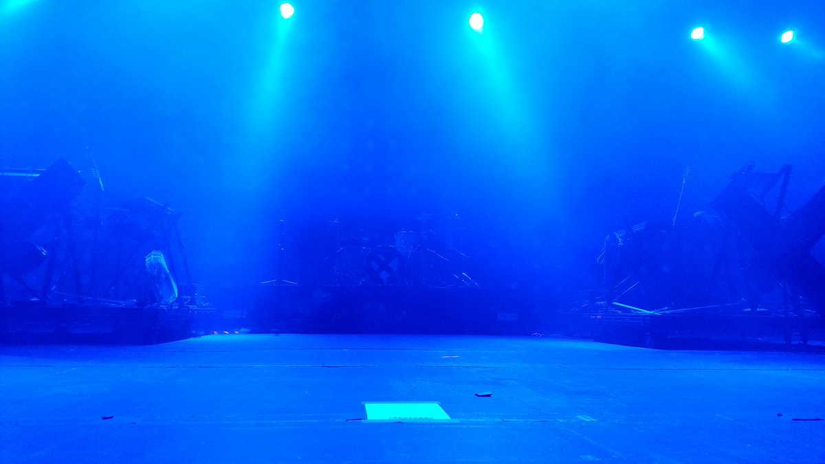 Can't freaking wait <a href="/CHVRCHES/">CHVRCHES</a>!!!!