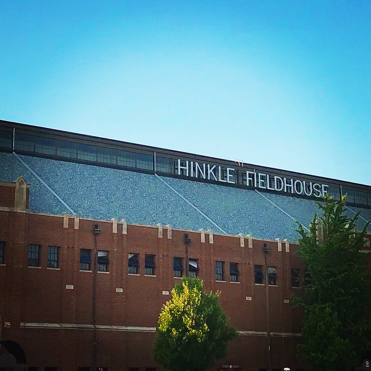 RobRueff's tweet photo. Had to make a stop to @HinkleFH on way home from @AthleticAnnex and the @JMF_IndyBest5K #racecountdownbonanza #butler #butleralum #bulldogseverdoordie #indysbest5k https://t.co/n7y8nfzLlL