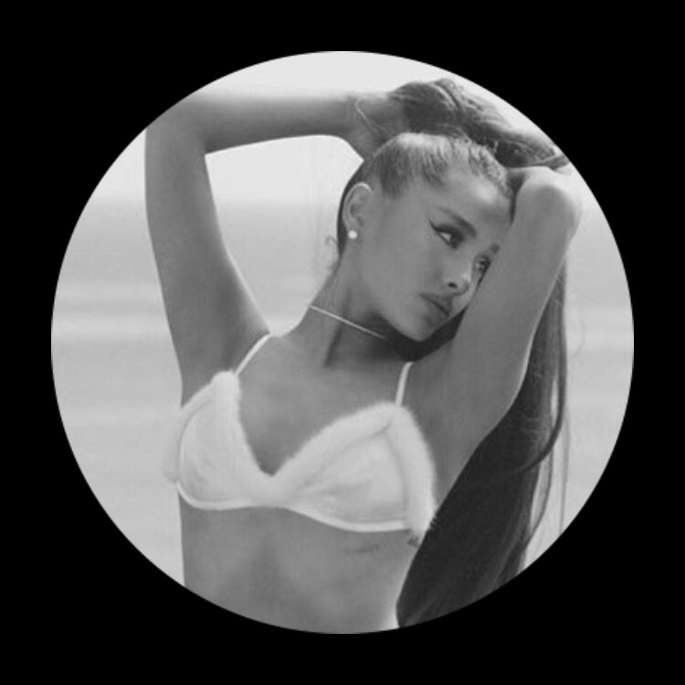 inmylockscreens's tweet photo. ariana grande layout 🌱 rt/fav if u saved ! reply if u like it and give credits when using <3 -keira https://t.co/iEPdlENwpZ