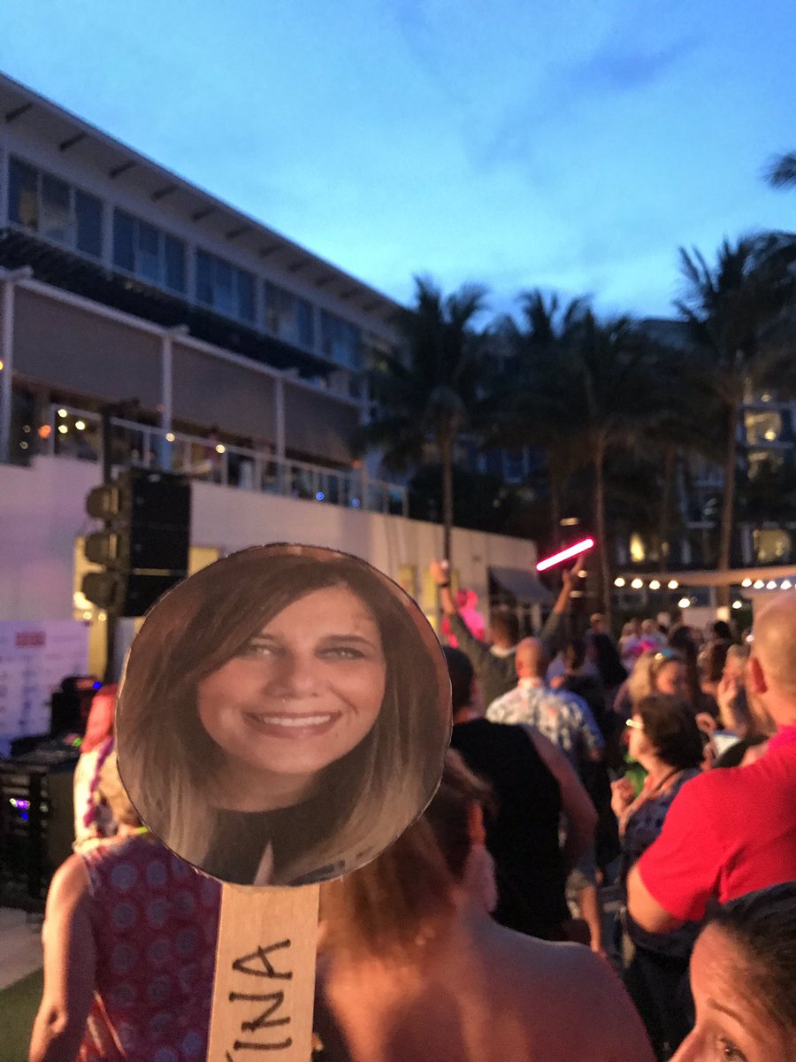 ektedtech's tweet photo. Dancing to the Spazmatics with #flattina! #flatambassador #SchoologyNEXT #SchoologyAMB @TNording https://t.co/TlH1xYMxXg